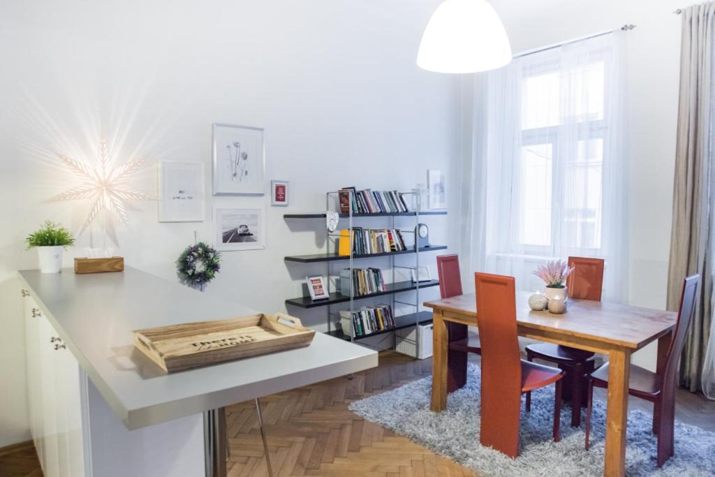 Jana Apartmán *